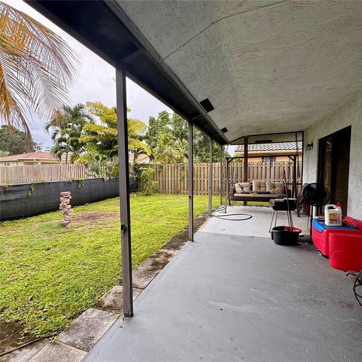 На продажу: $449,999 (3 спален, 2 ванн, 1335 Квадратных фут)