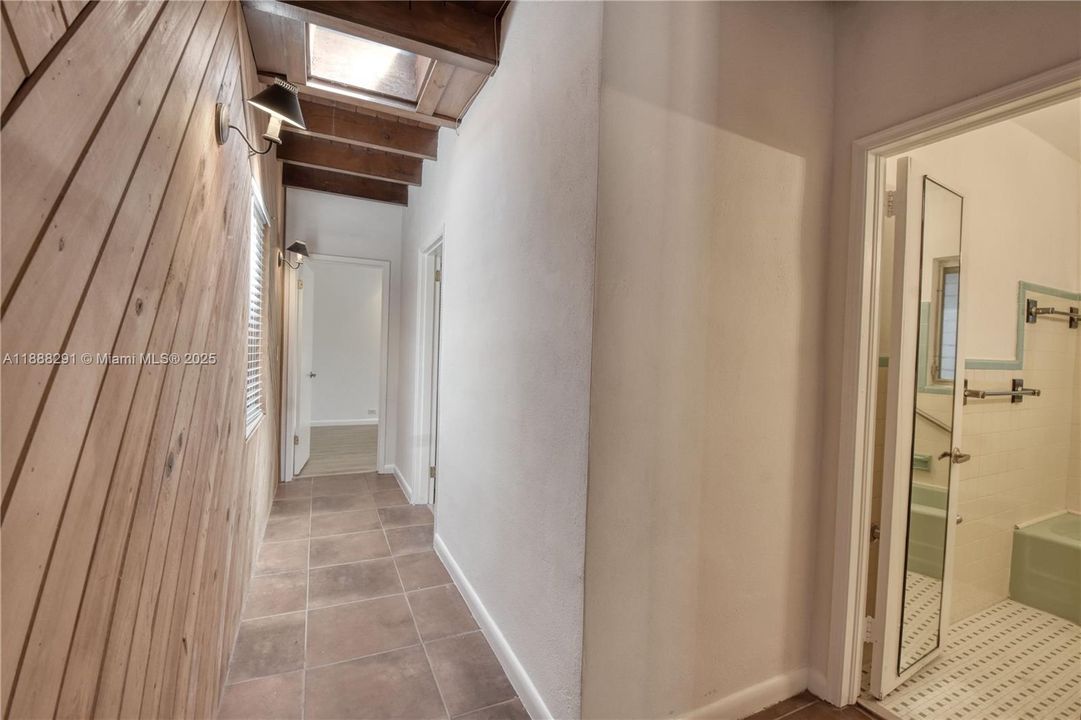 Recently Rented: $2,900 (3 beds, 2 baths, 1238 Square Feet)