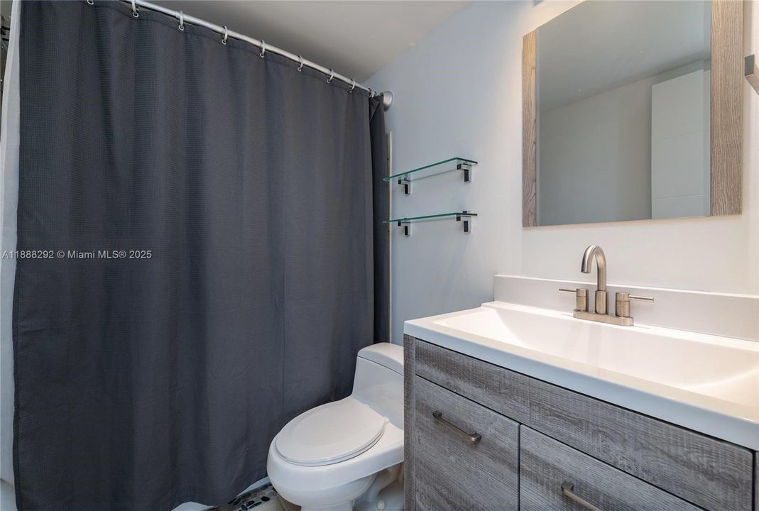 Recientemente alquilado: $2,590 (1 camas, 1 baños, 650 Pies cuadrados)