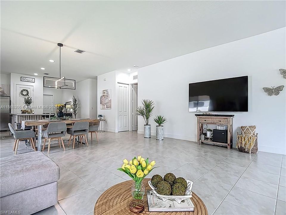 待售: $496,000 (3 贝兹, 3 浴室, 2256 平方英尺)