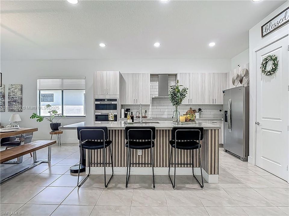 待售: $496,000 (3 贝兹, 3 浴室, 2256 平方英尺)