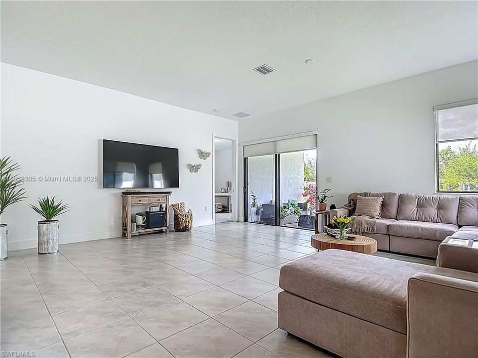 待售: $496,000 (3 贝兹, 3 浴室, 2256 平方英尺)