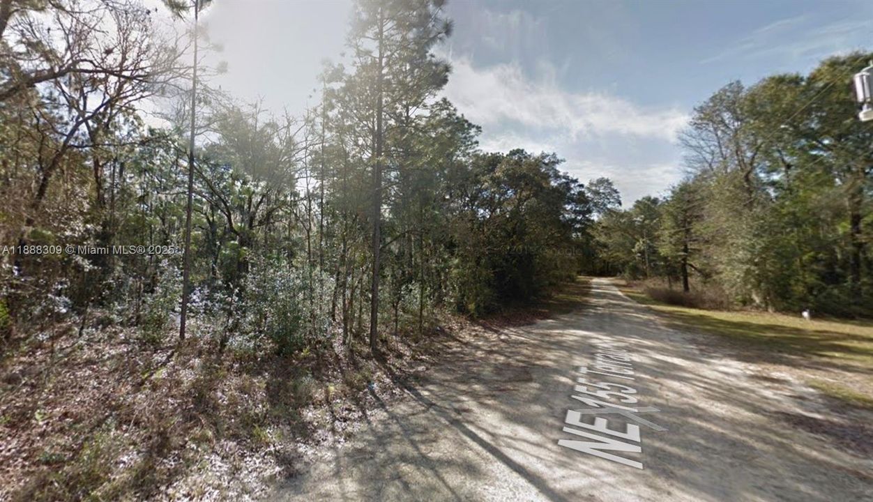 En Venta: $7,000 (0.23 acres)