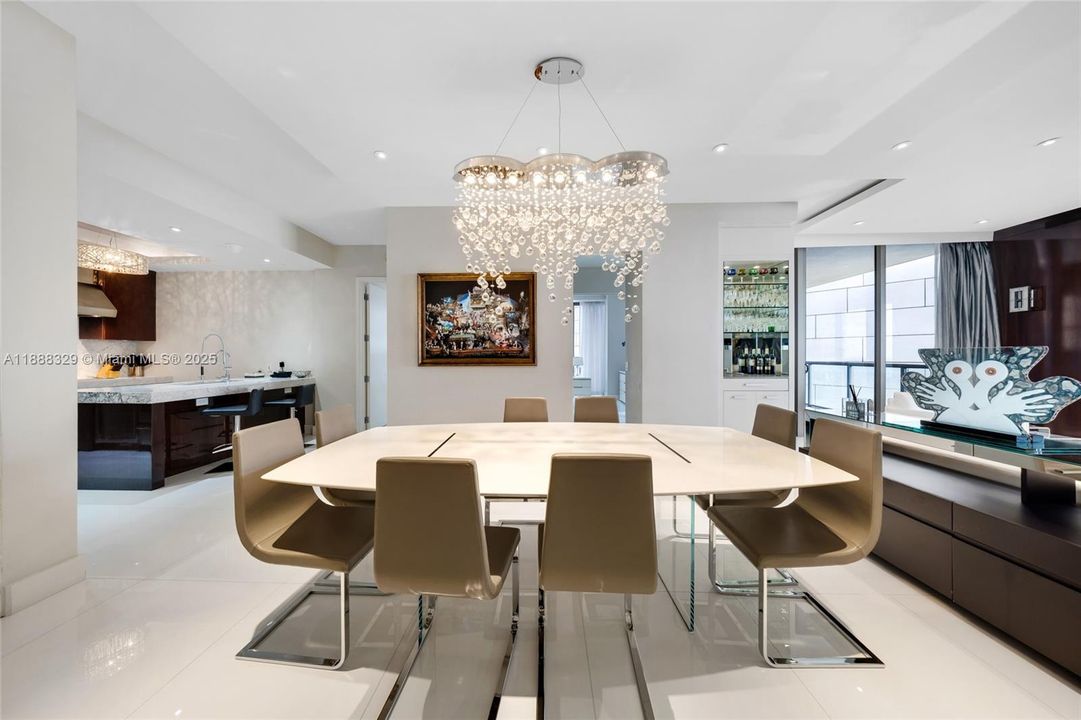 For Sale: $5,250,000 (2 beds, 2 baths, 1911 Square Feet)