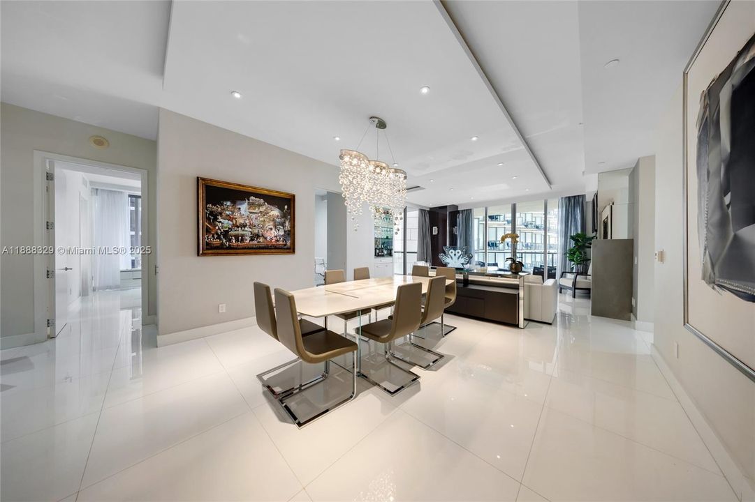 For Sale: $5,250,000 (2 beds, 2 baths, 1911 Square Feet)