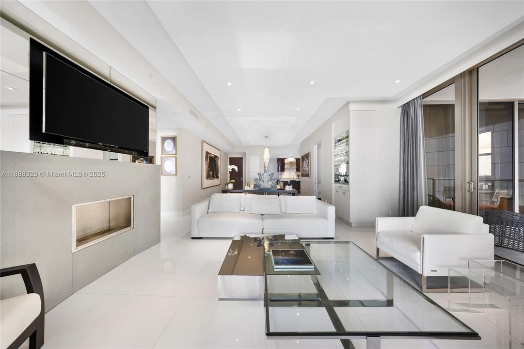 For Sale: $5,250,000 (2 beds, 2 baths, 1911 Square Feet)