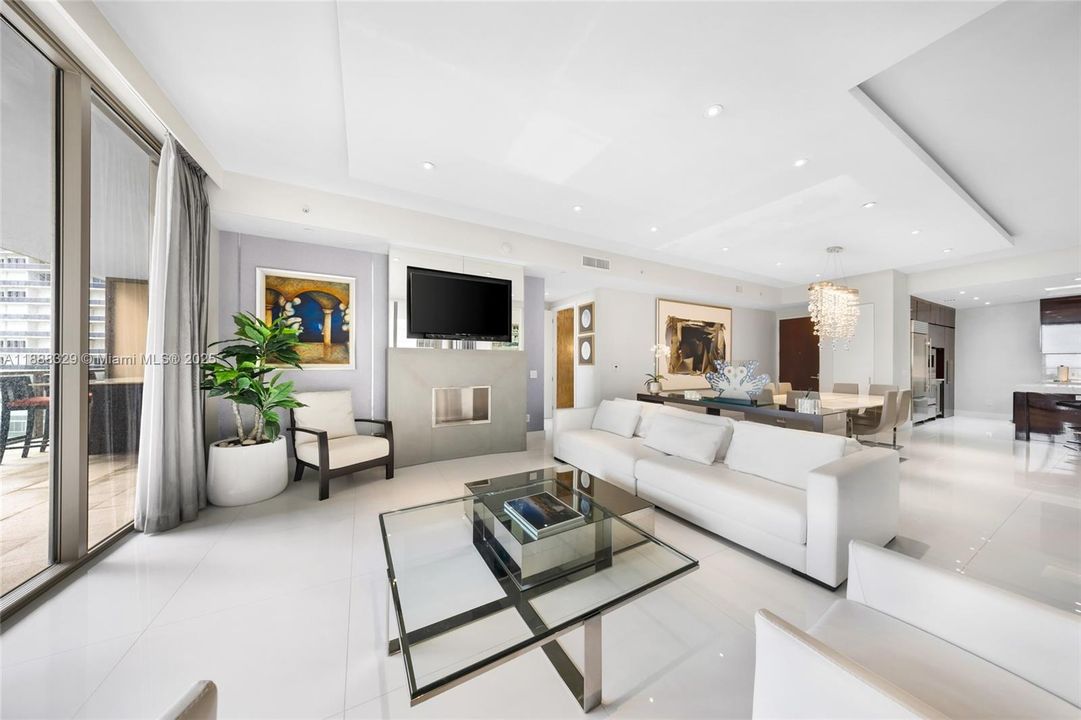 For Sale: $5,250,000 (2 beds, 2 baths, 1911 Square Feet)