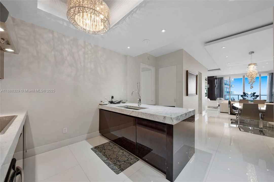 For Sale: $5,250,000 (2 beds, 2 baths, 1911 Square Feet)