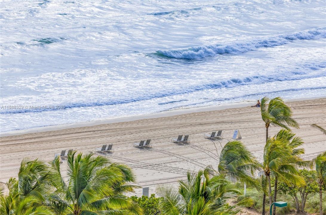 For Sale: $5,250,000 (2 beds, 2 baths, 1911 Square Feet)