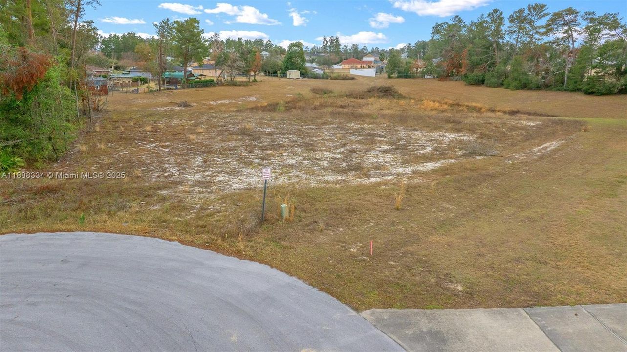 En Venta: $64,900 (0.48 acres)