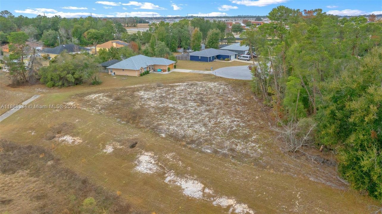 En Venta: $64,900 (0.48 acres)