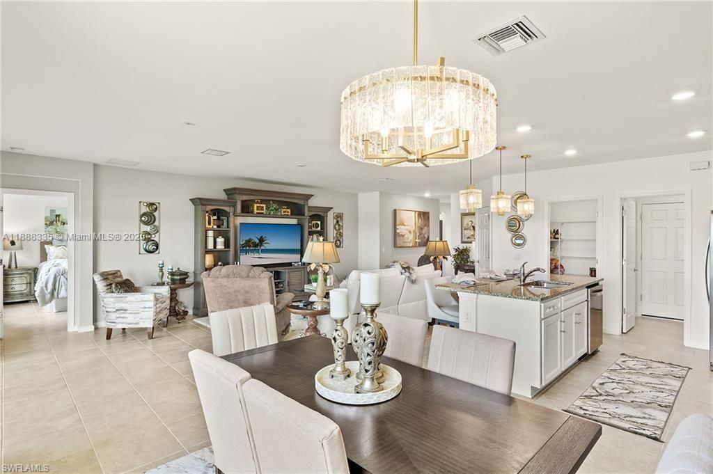 待售: $499,000 (3 贝兹, 2 浴室, 1558 平方英尺)