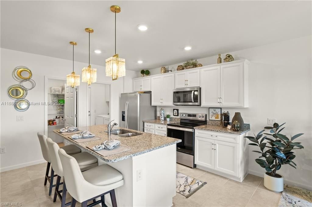 待售: $499,000 (3 贝兹, 2 浴室, 1558 平方英尺)