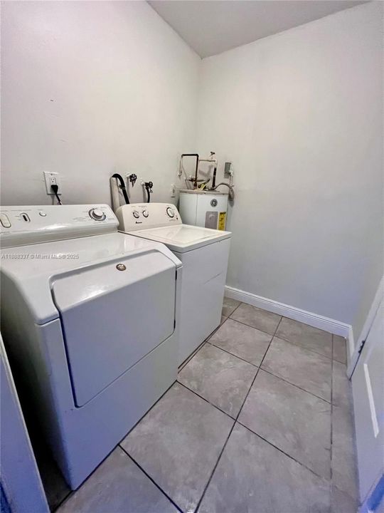 For Sale: $699,800 (0 beds, 0 baths, 1985 Square Feet)