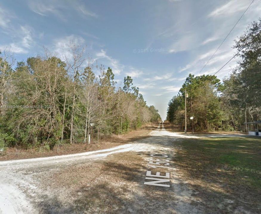 На продажу: $7,000 (0.23 acres)