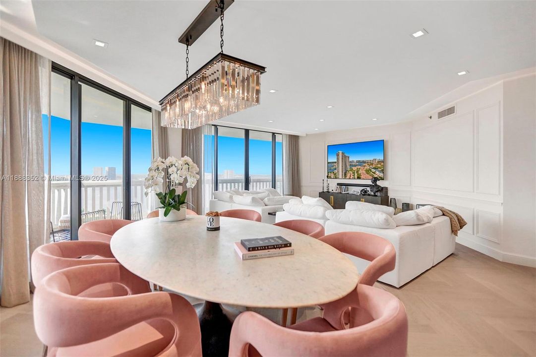 For Sale: $1,450,000 (2 beds, 2 baths, 2000 Square Feet)