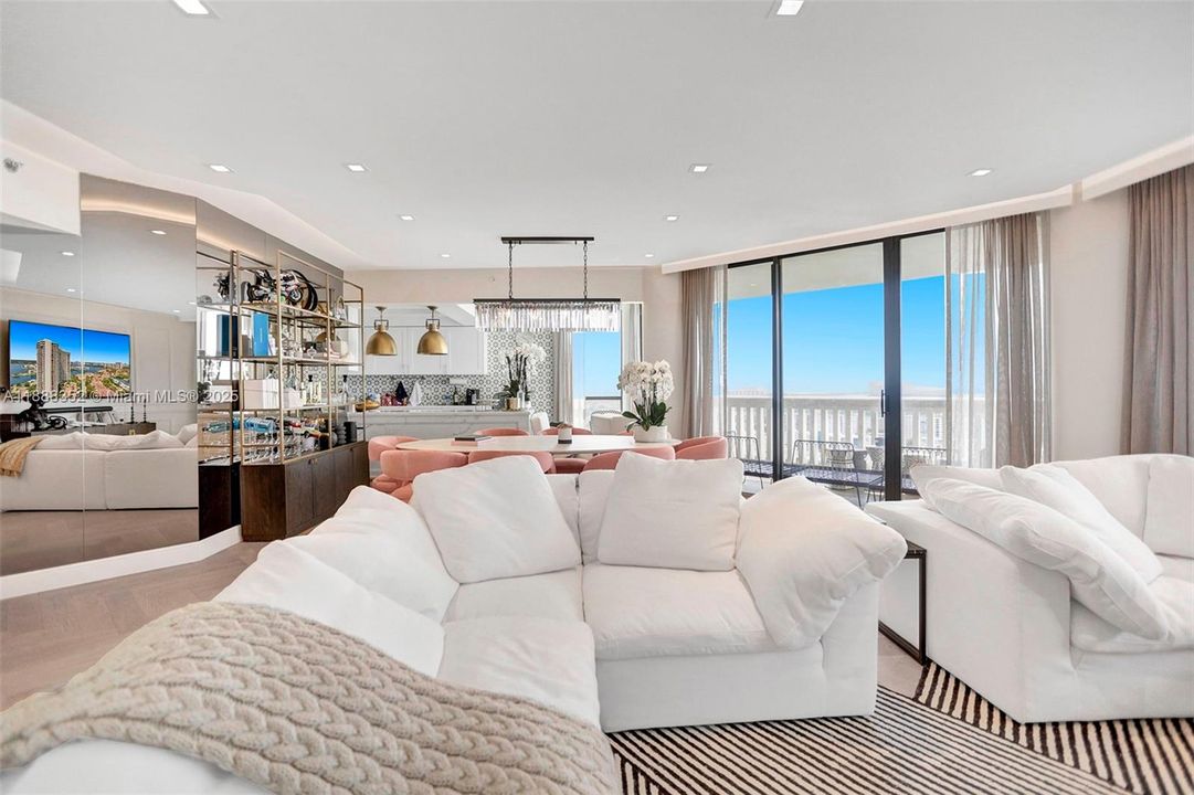 For Sale: $1,450,000 (2 beds, 2 baths, 2000 Square Feet)