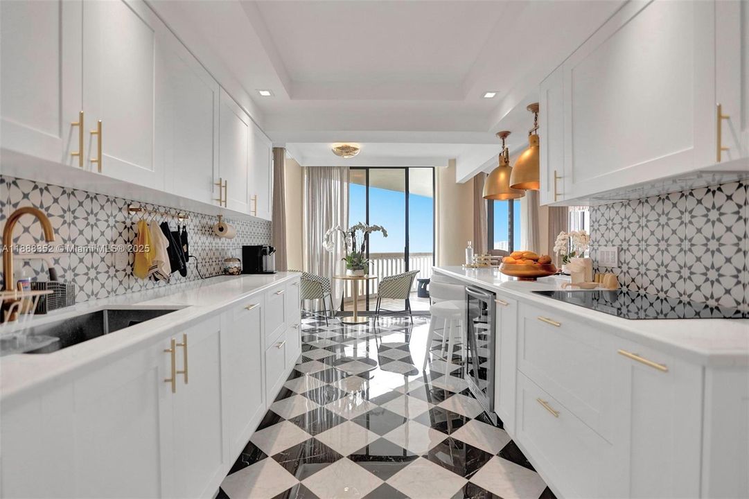 For Sale: $1,450,000 (2 beds, 2 baths, 2000 Square Feet)