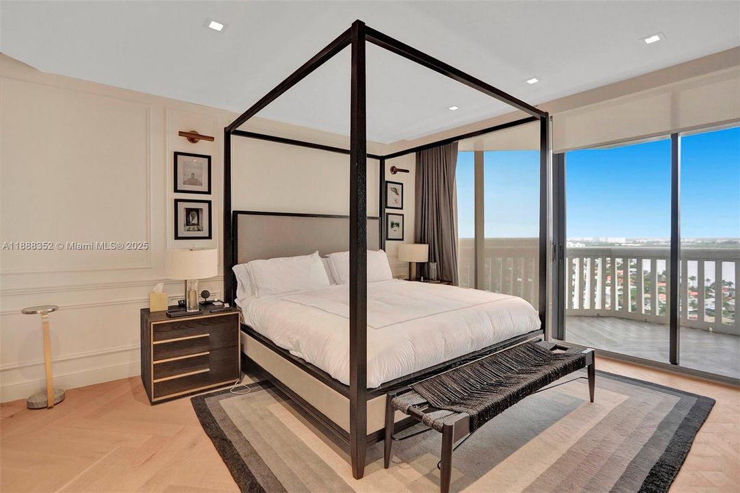 For Sale: $1,450,000 (2 beds, 2 baths, 2000 Square Feet)