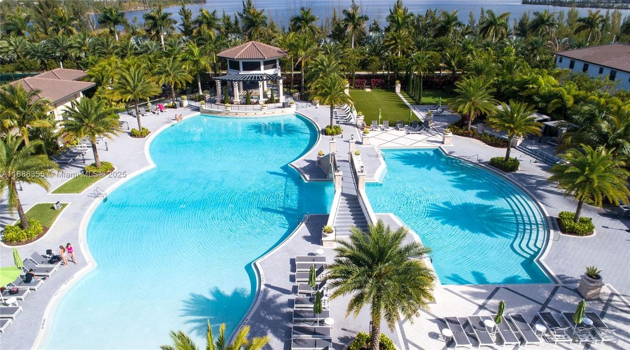 合同活跃: $3,400 (3 贝兹, 2 浴室, 1236 平方英尺)