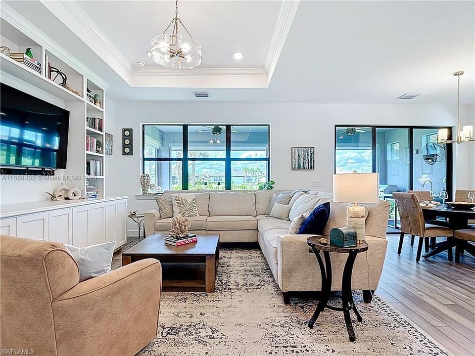 待售: $520,000 (2 贝兹, 2 浴室, 1670 平方英尺)