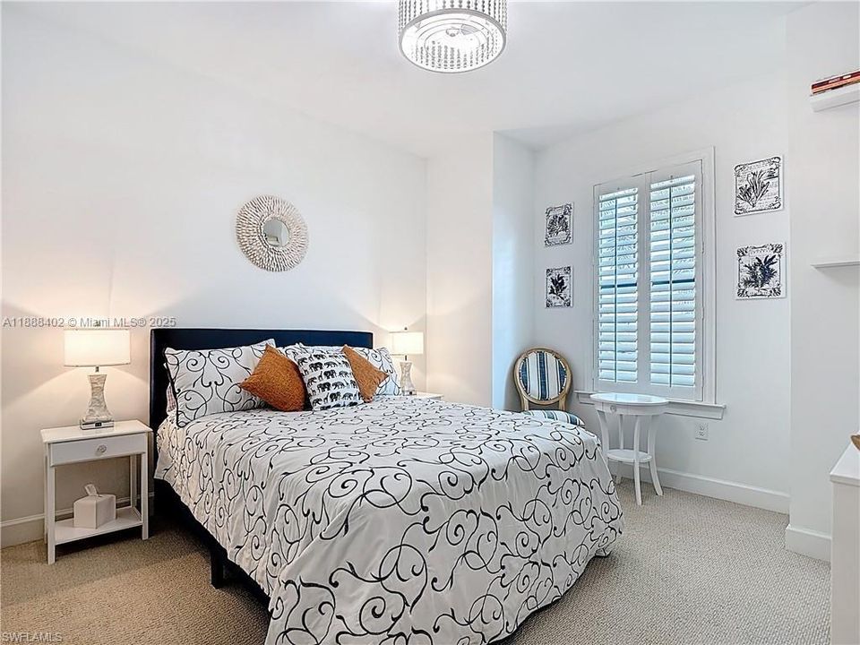 待售: $520,000 (2 贝兹, 2 浴室, 1670 平方英尺)