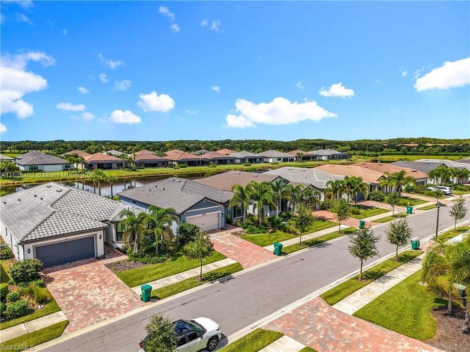 待售: $520,000 (2 贝兹, 2 浴室, 1670 平方英尺)