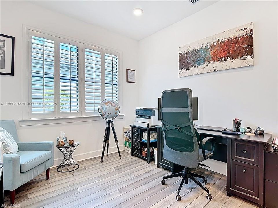 待售: $520,000 (2 贝兹, 2 浴室, 1670 平方英尺)