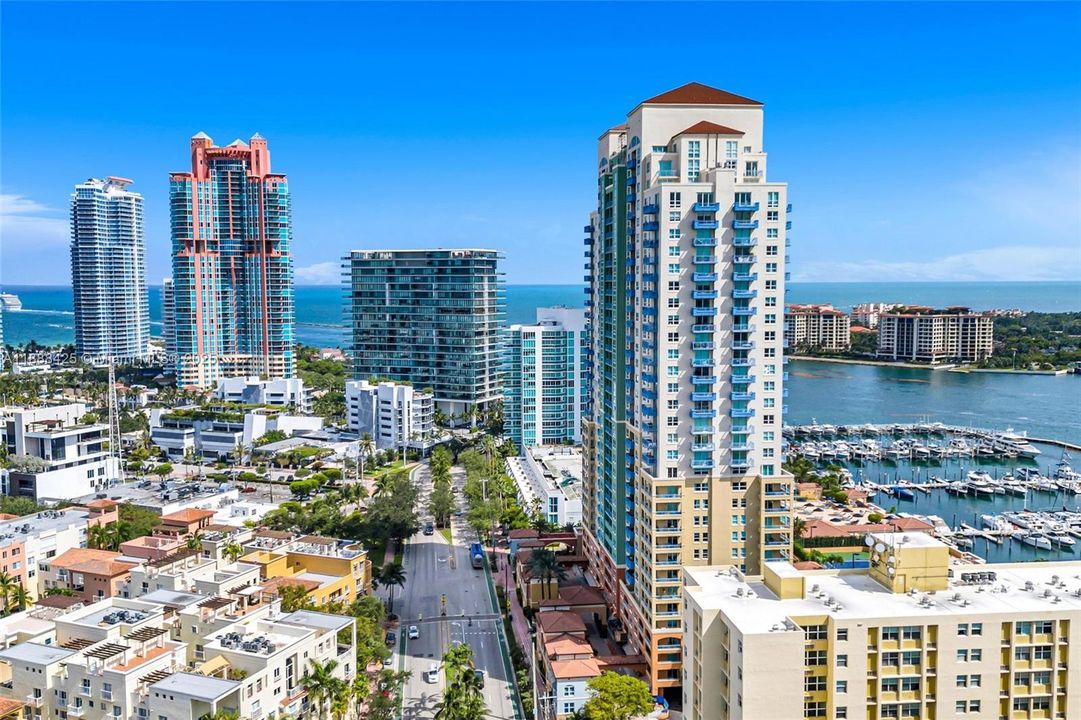 待售: $1,160,000 (2 贝兹, 2 浴室, 1080 平方英尺)