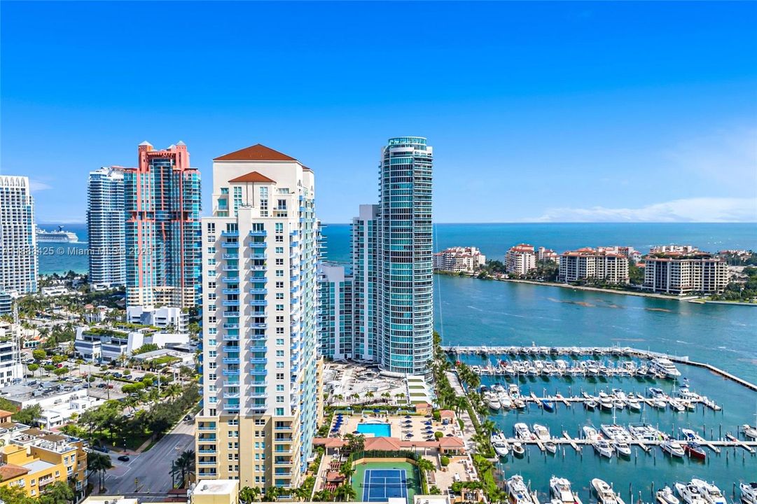 待售: $1,160,000 (2 贝兹, 2 浴室, 1080 平方英尺)