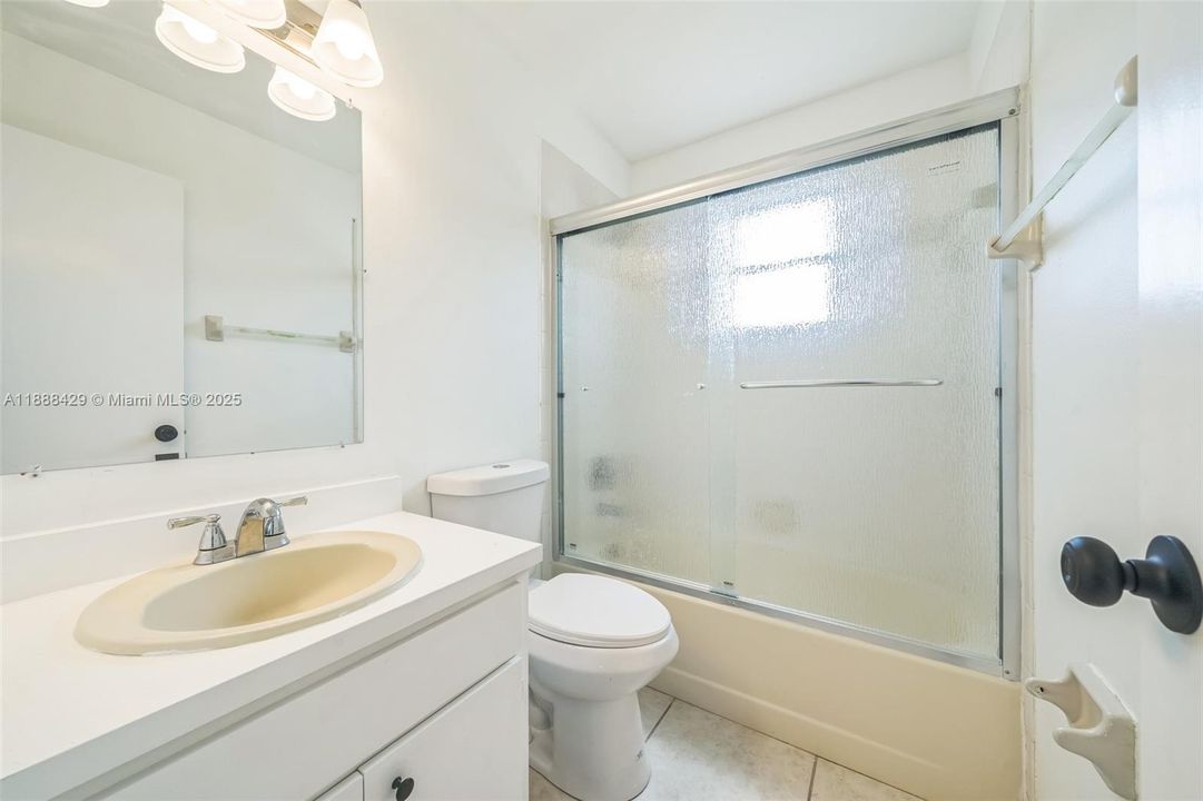 Activo con contrato: $279,900 (3 camas, 2 baños, 0 Pies cuadrados)