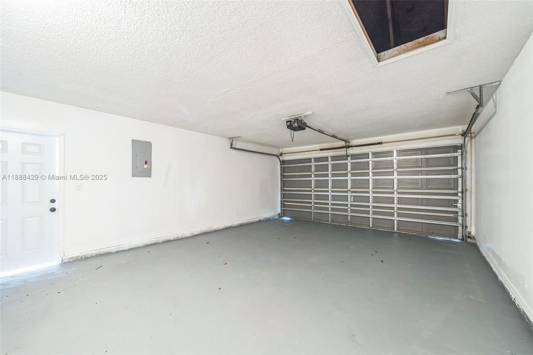 Activo con contrato: $279,900 (3 camas, 2 baños, 0 Pies cuadrados)