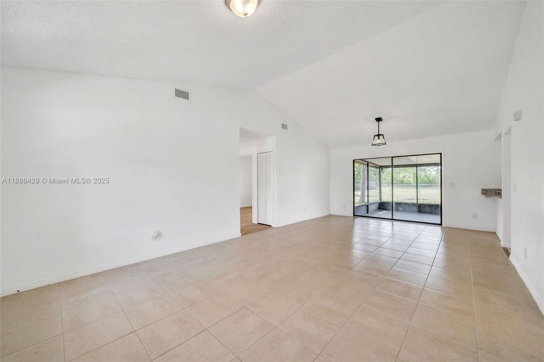 Activo con contrato: $279,900 (3 camas, 2 baños, 0 Pies cuadrados)