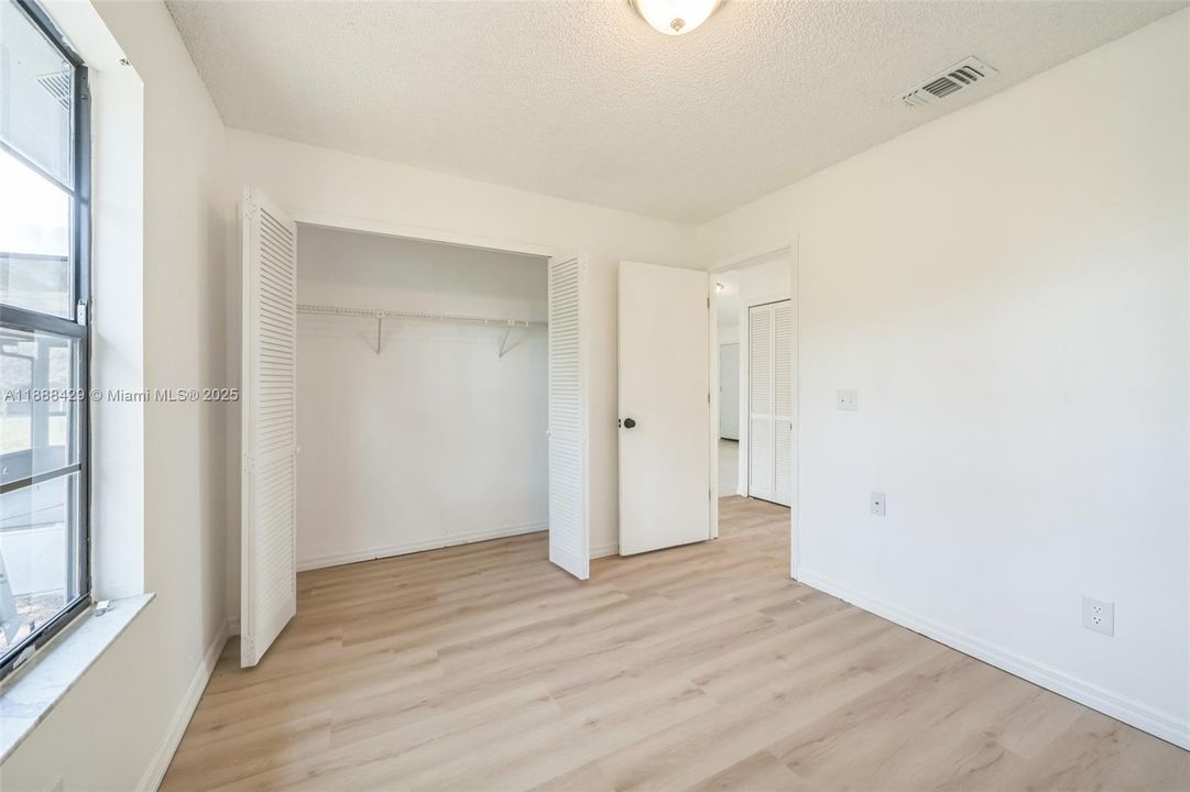 Activo con contrato: $279,900 (3 camas, 2 baños, 0 Pies cuadrados)