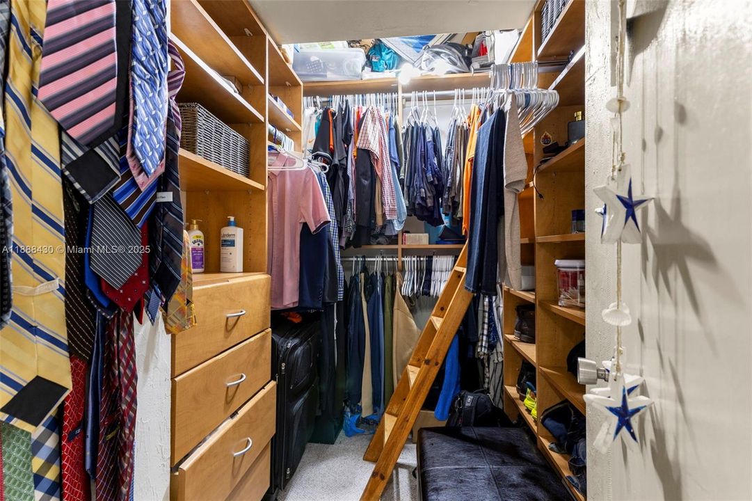 For Sale: $420,000 (3 beds, 2 baths, 1688 Square Feet)