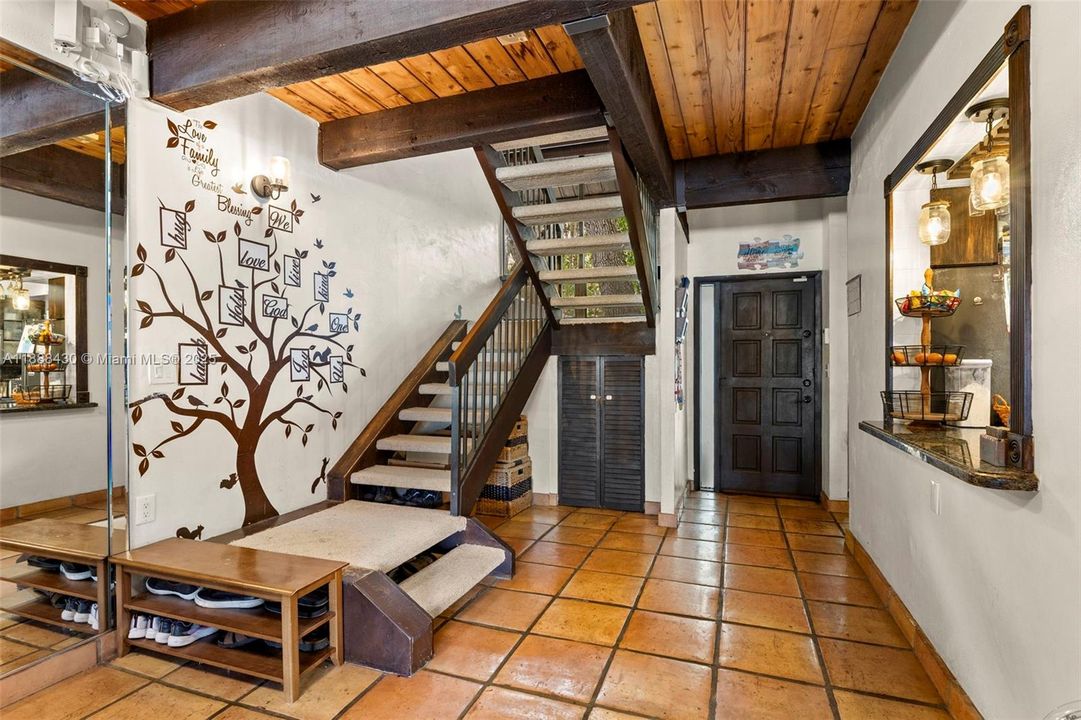 For Sale: $420,000 (3 beds, 2 baths, 1688 Square Feet)