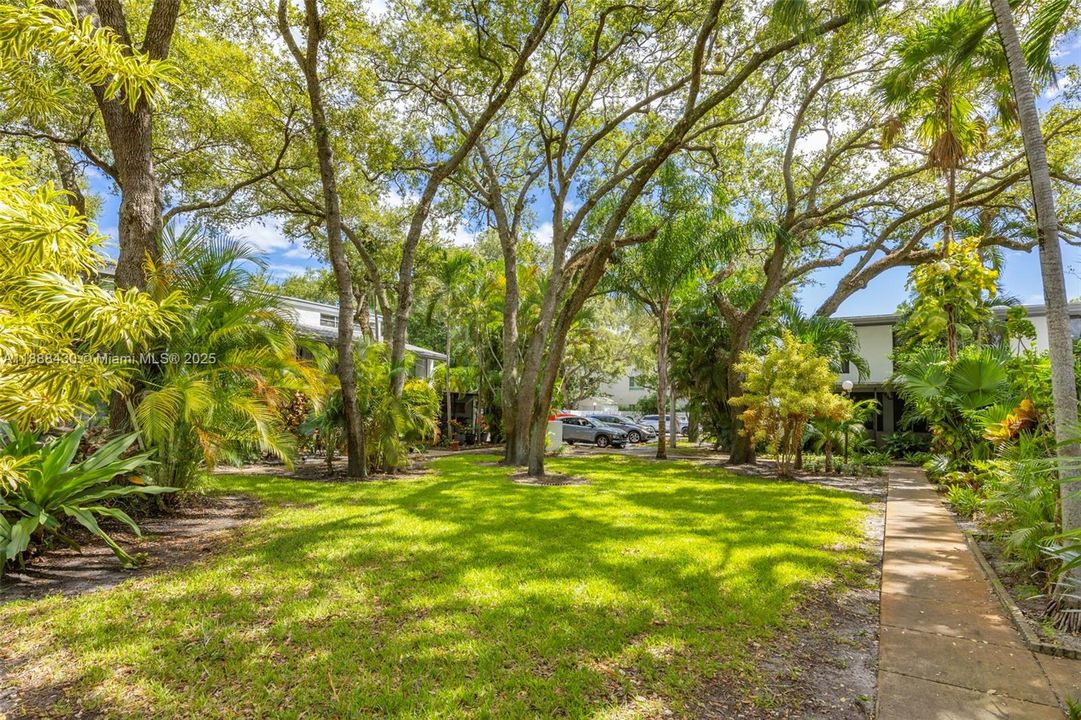 For Sale: $420,000 (3 beds, 2 baths, 1688 Square Feet)