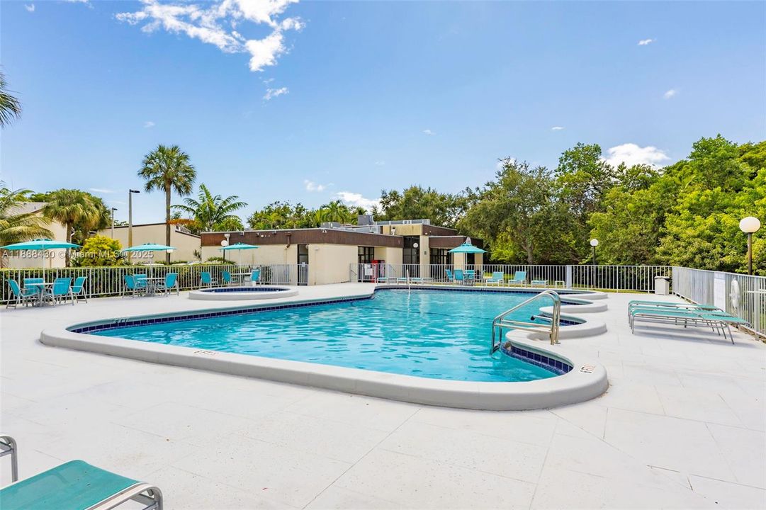 For Sale: $420,000 (3 beds, 2 baths, 1688 Square Feet)