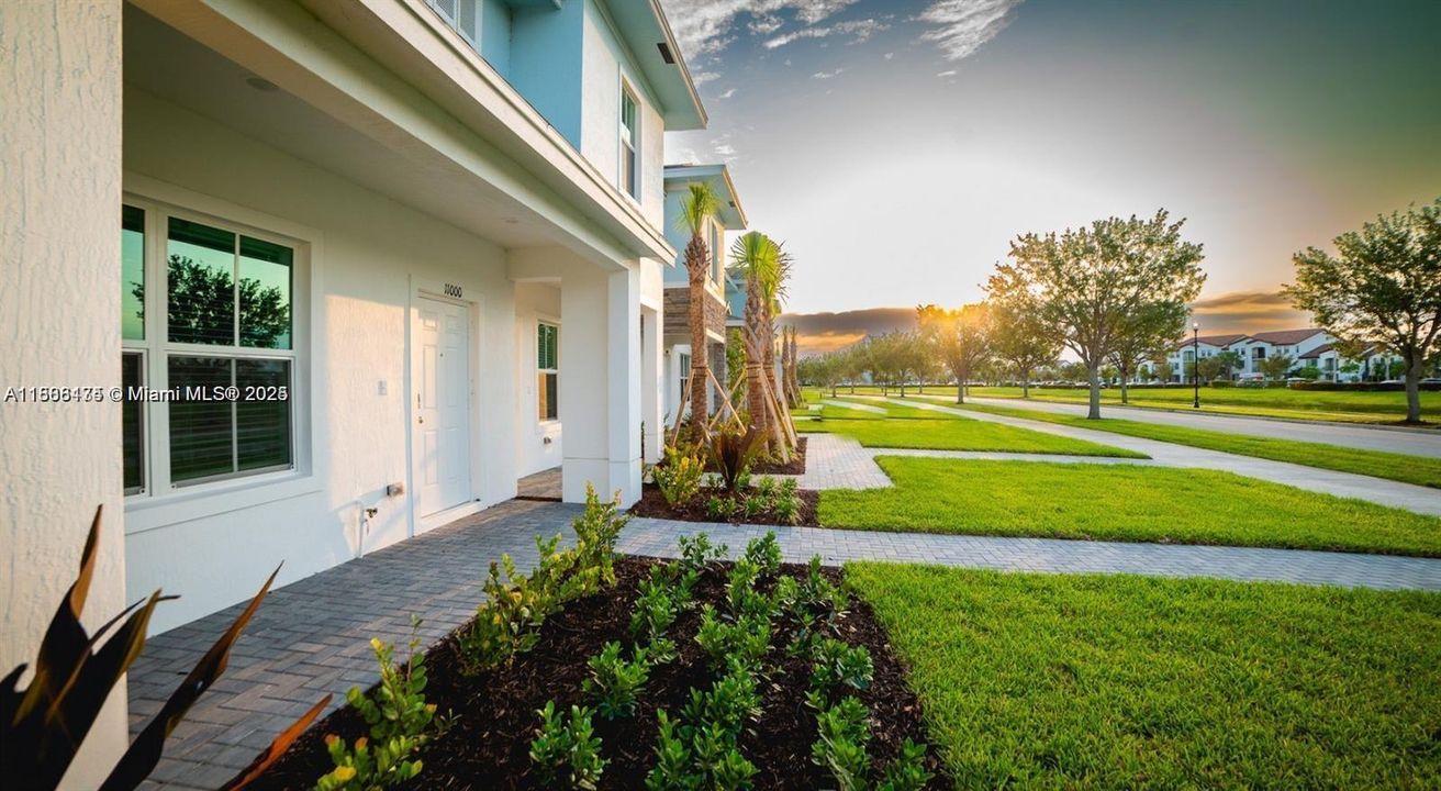 出租: $2,901 (2 贝兹, 2 浴室, 1510 平方英尺)