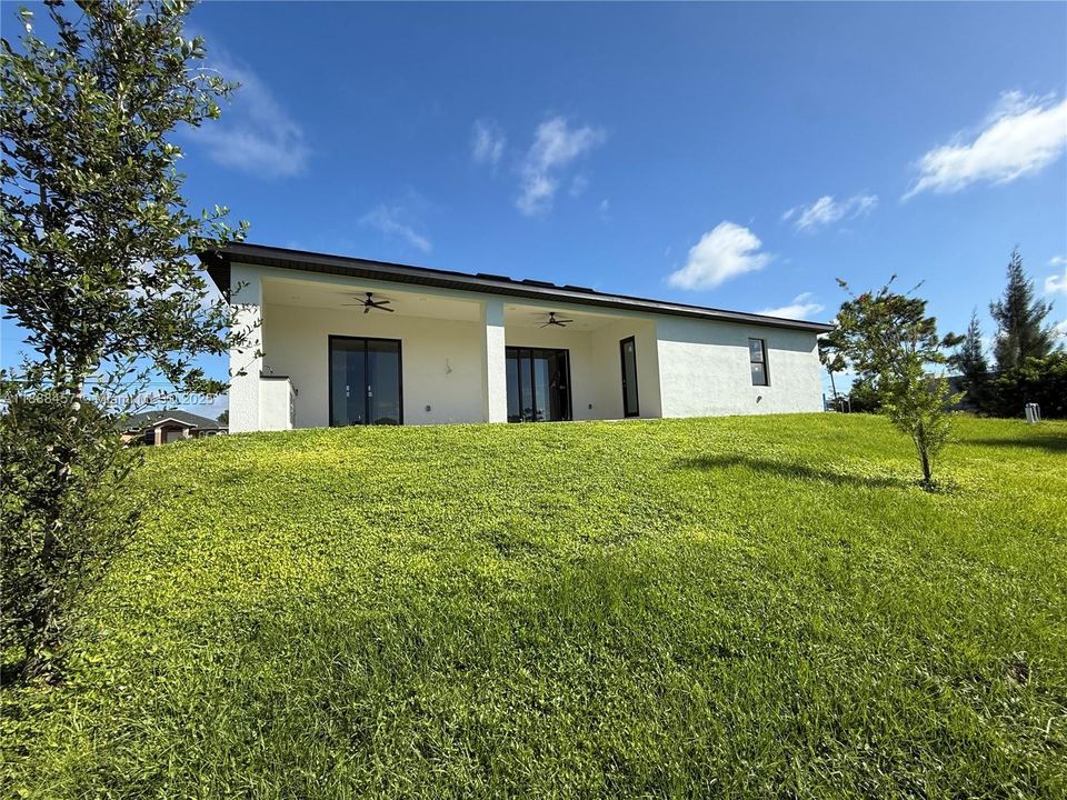 待售: $550,000 (4 贝兹, 3 浴室, 2128 平方英尺)