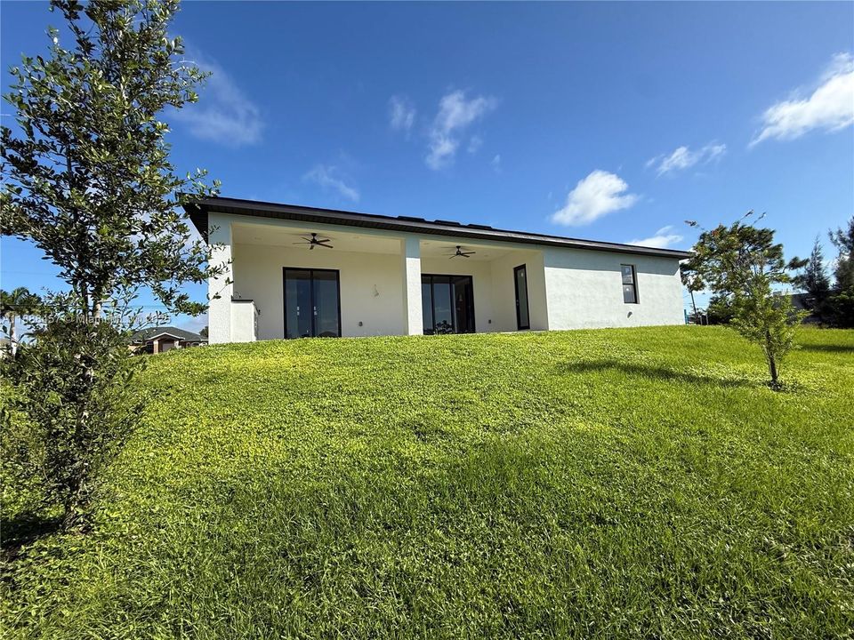 待售: $550,000 (4 贝兹, 3 浴室, 2128 平方英尺)