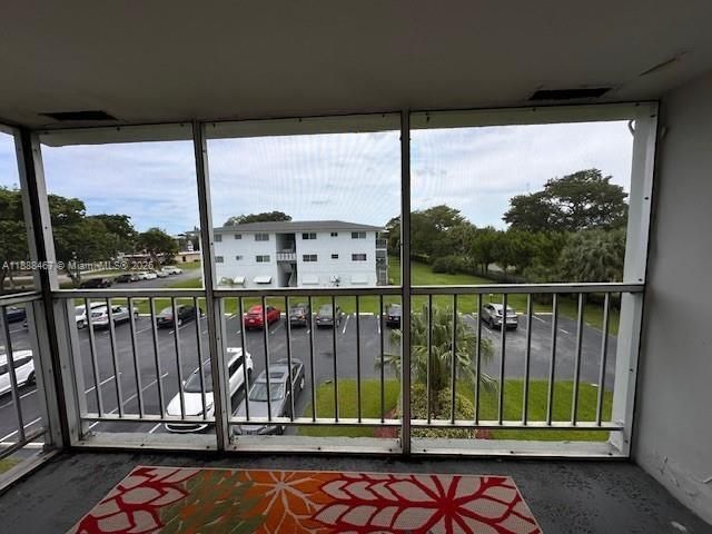 На продажу: $155,000 (1 спален, 1 ванн, 775 Квадратных фут)