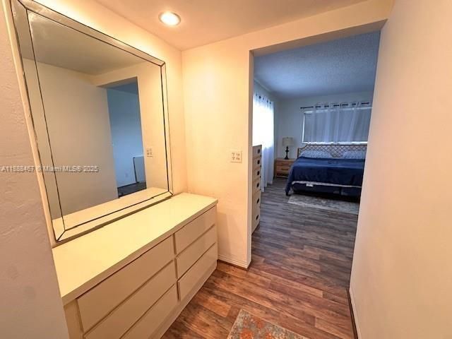 На продажу: $155,000 (1 спален, 1 ванн, 775 Квадратных фут)