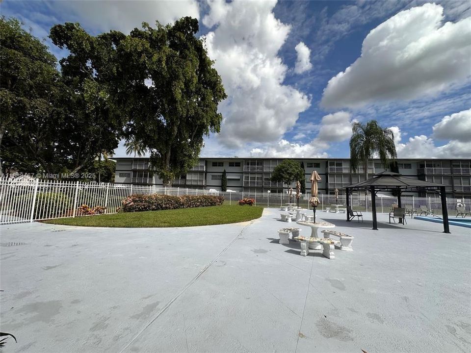 На продажу: $155,000 (1 спален, 1 ванн, 775 Квадратных фут)