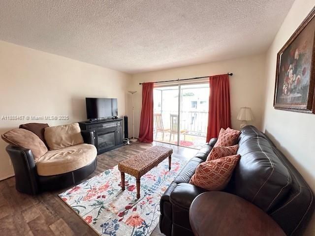 На продажу: $155,000 (1 спален, 1 ванн, 775 Квадратных фут)