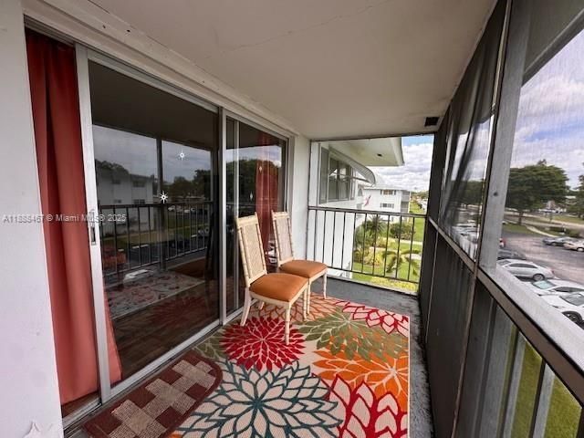 На продажу: $155,000 (1 спален, 1 ванн, 775 Квадратных фут)