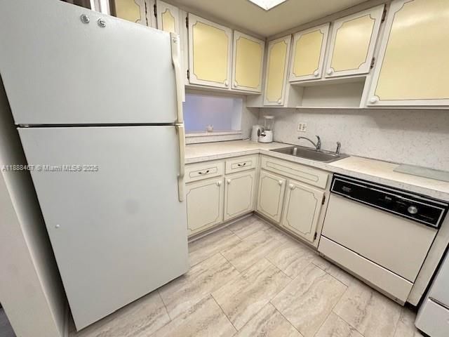 На продажу: $155,000 (1 спален, 1 ванн, 775 Квадратных фут)