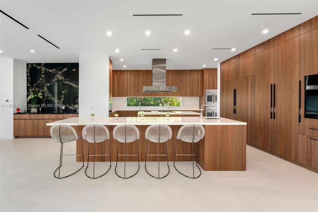 For Sale: $10,770,000 (5 beds, 6 baths, 4875 Square Feet)