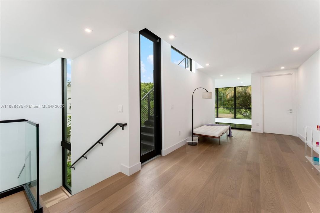 For Sale: $10,770,000 (5 beds, 6 baths, 4875 Square Feet)