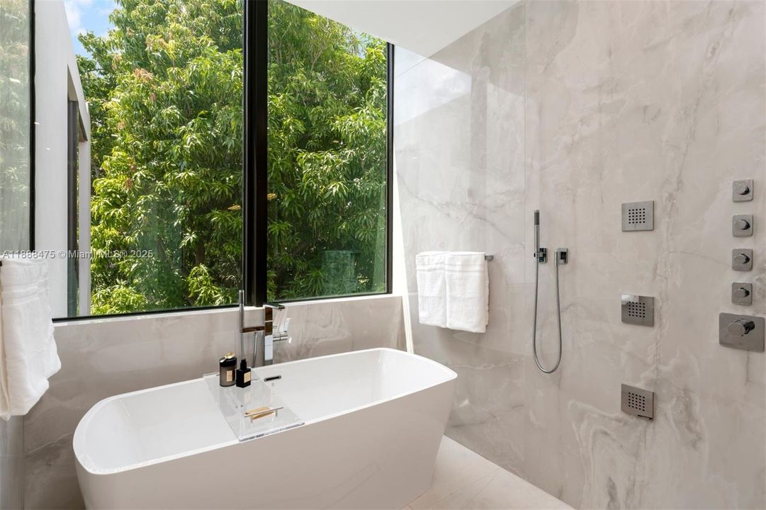 For Sale: $10,770,000 (5 beds, 6 baths, 4875 Square Feet)